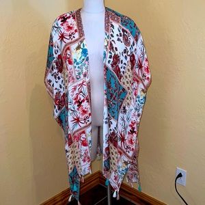 3/$15 Floral kimono, size S